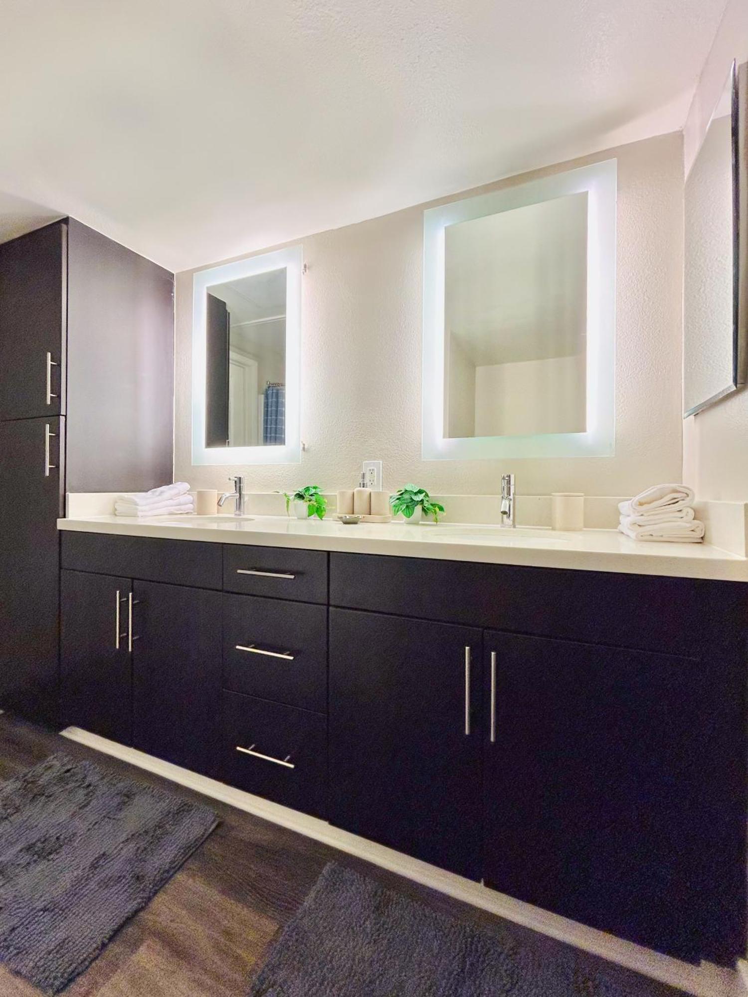2Bd 2Ba Santa Monica Apartment With Relaxing Pool View Los Angeles Ngoại thất bức ảnh