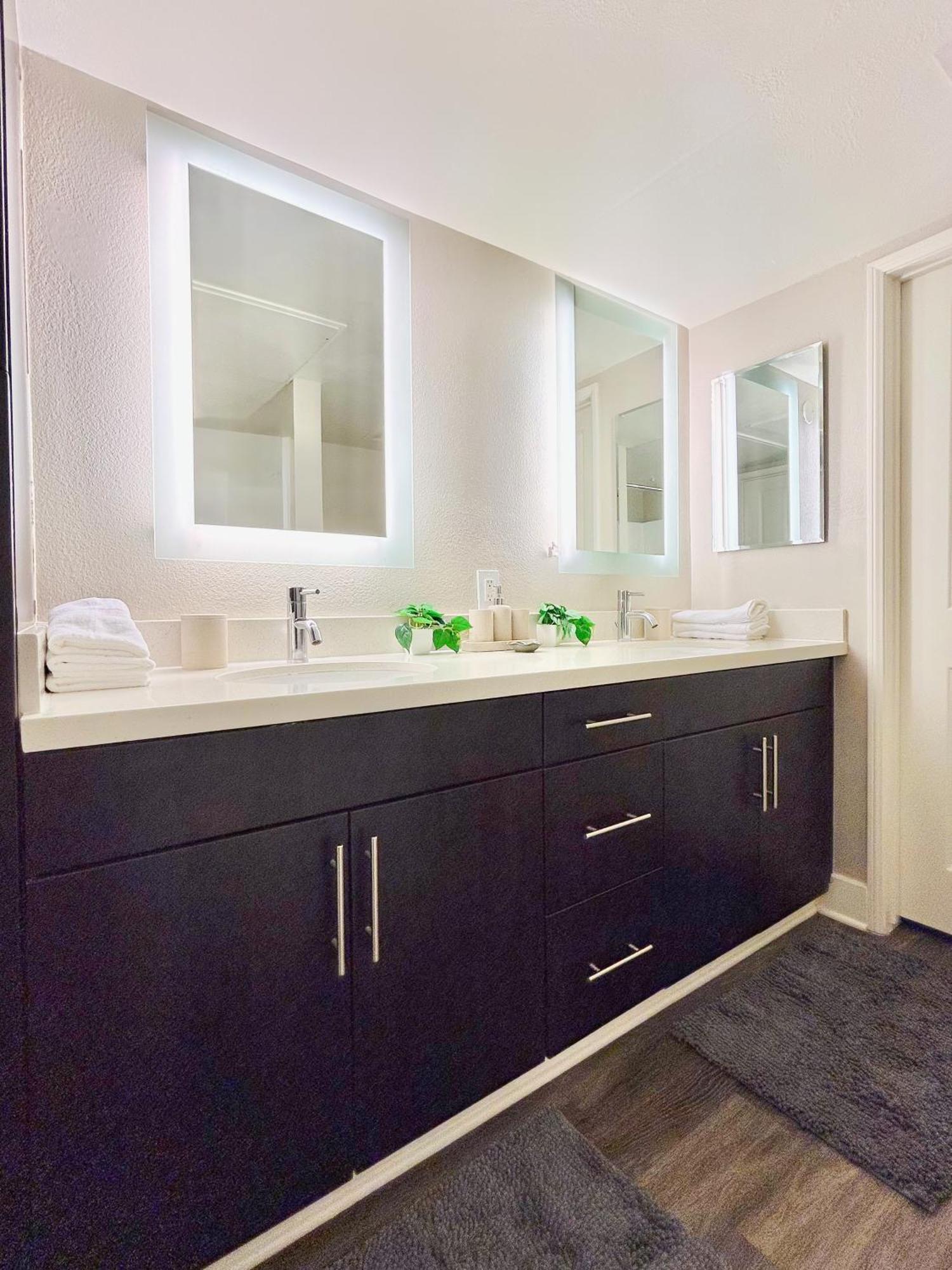2Bd 2Ba Santa Monica Apartment With Relaxing Pool View Los Angeles Ngoại thất bức ảnh